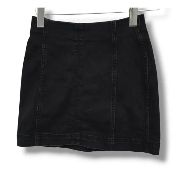 Wild Fable Women's black Denim Mini Skirt - size 00 - Picture 1 of 7